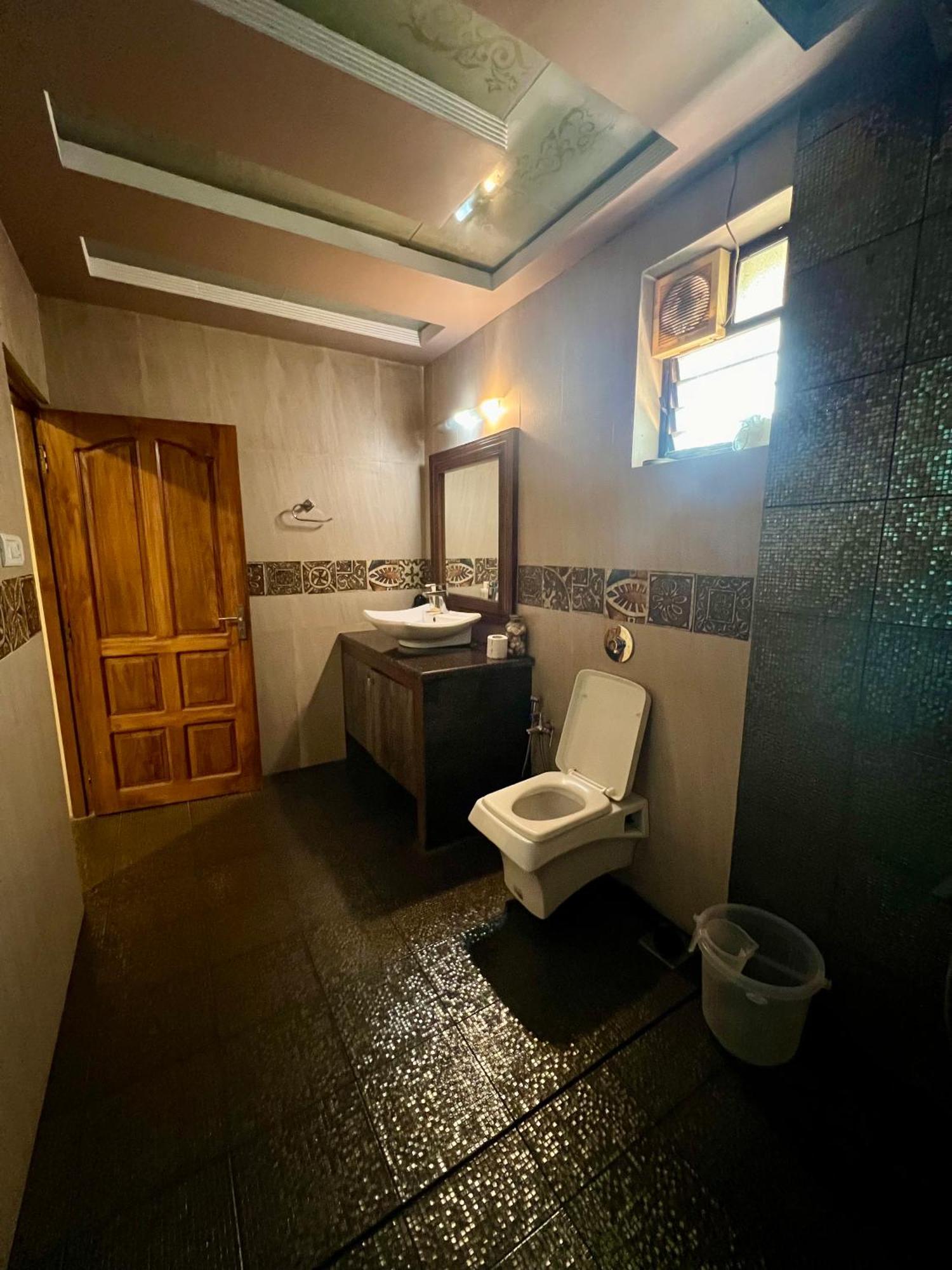 Fernandes Homestay- Amor 卡维洛瑟姆 外观 照片